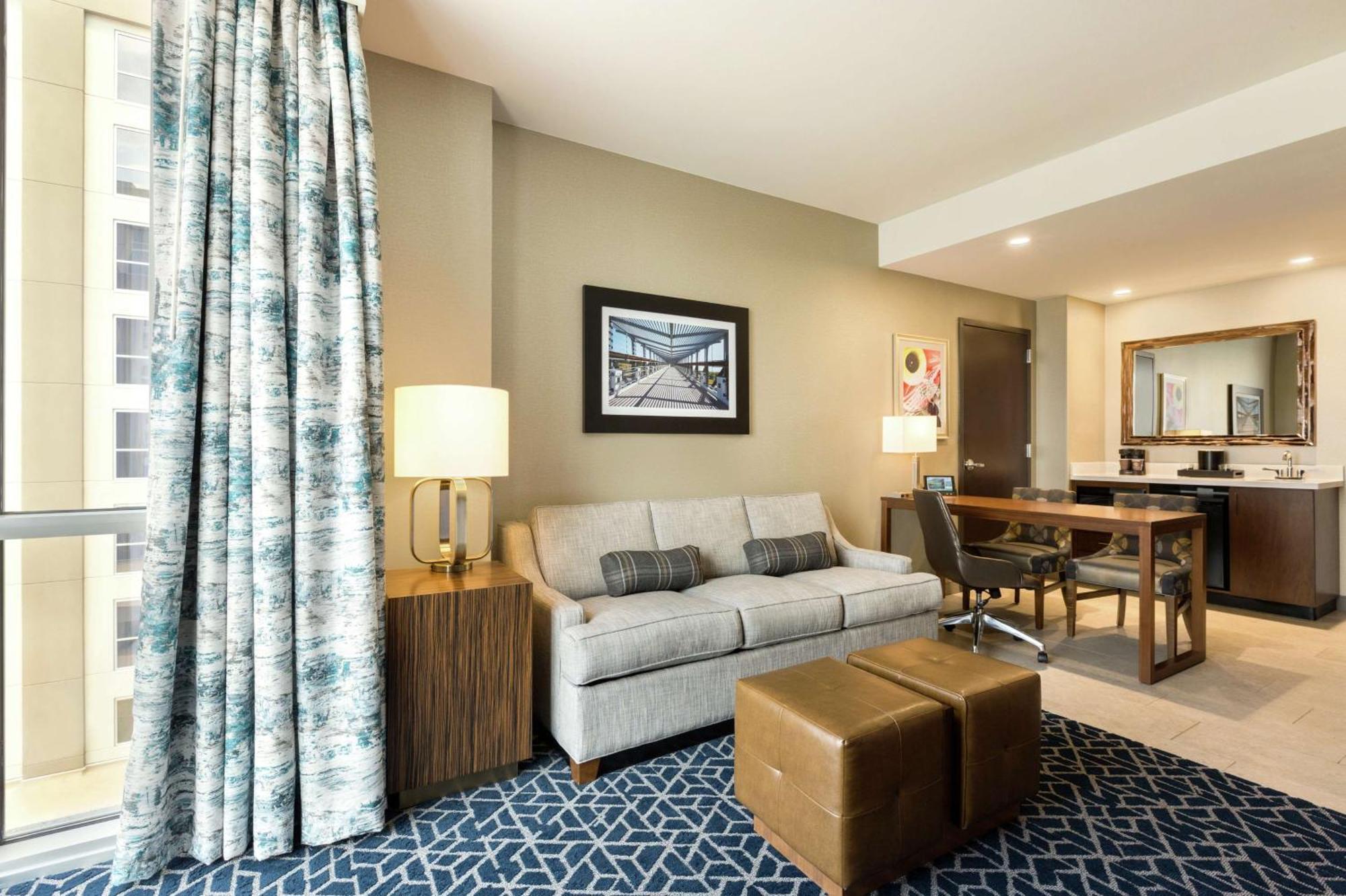 Embassy Suites By Hilton Denton Convention Center Extérieur photo