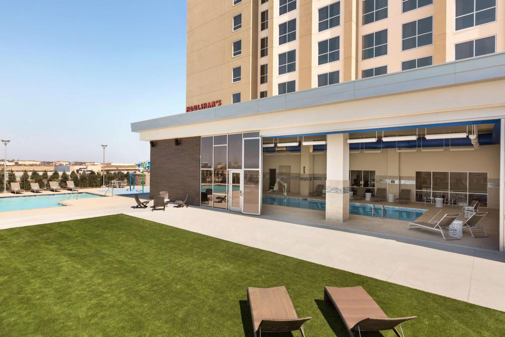 Embassy Suites By Hilton Denton Convention Center Extérieur photo